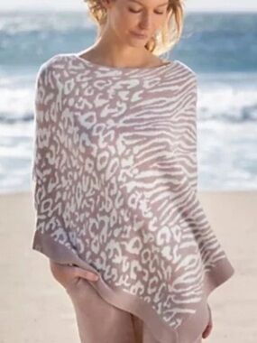 Barefoot Dreams Women One Size Plus CozyChic Ultra Lite Ocean Breeze Poncho NWT